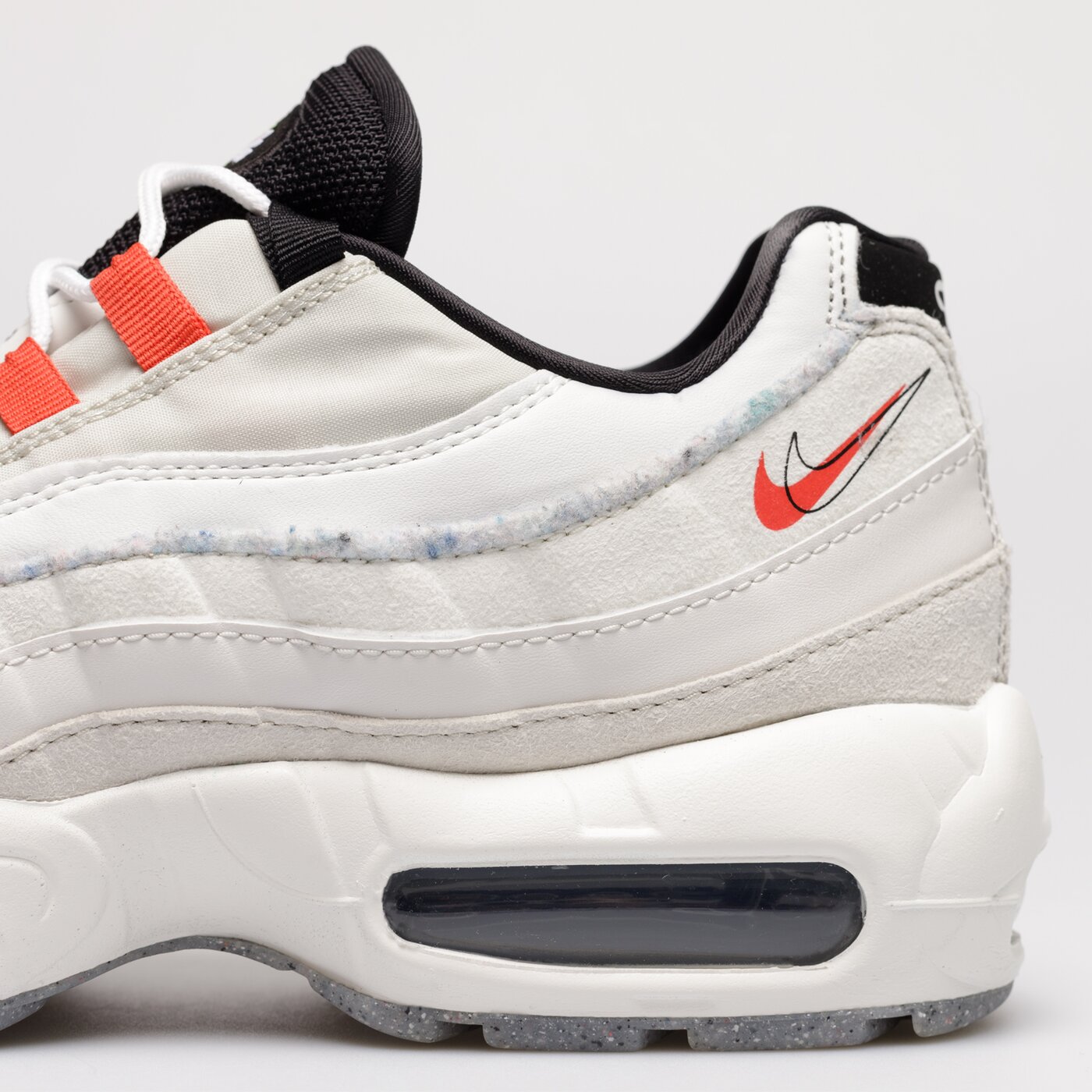 Мъжки маратонки NIKE AIR MAX 95 SE dq0268-002 цвят бежов