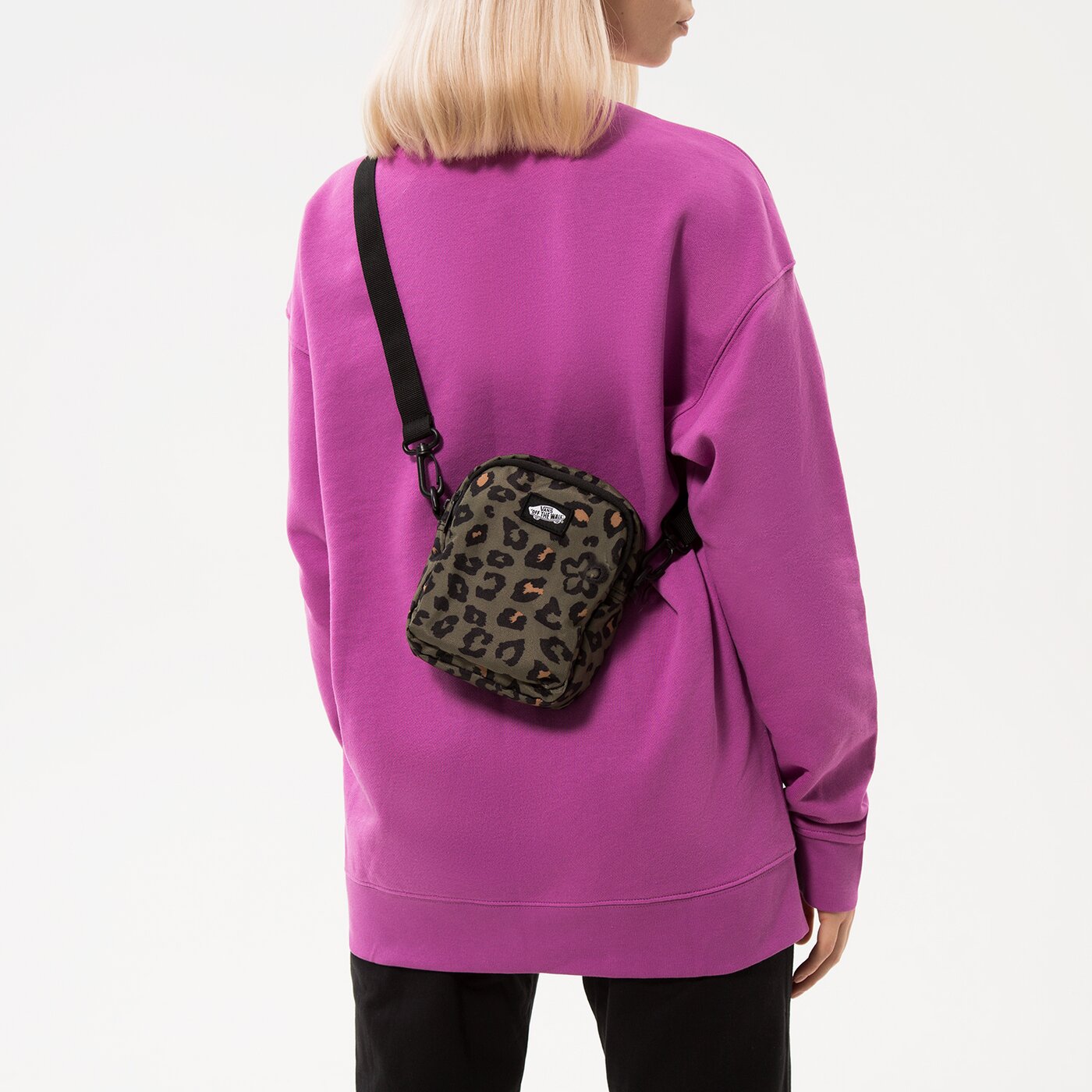 Дамски сак VANS ЧАНТА GO GETTER CROSSBODY vn0a7rwrkcz цвят многоцветен