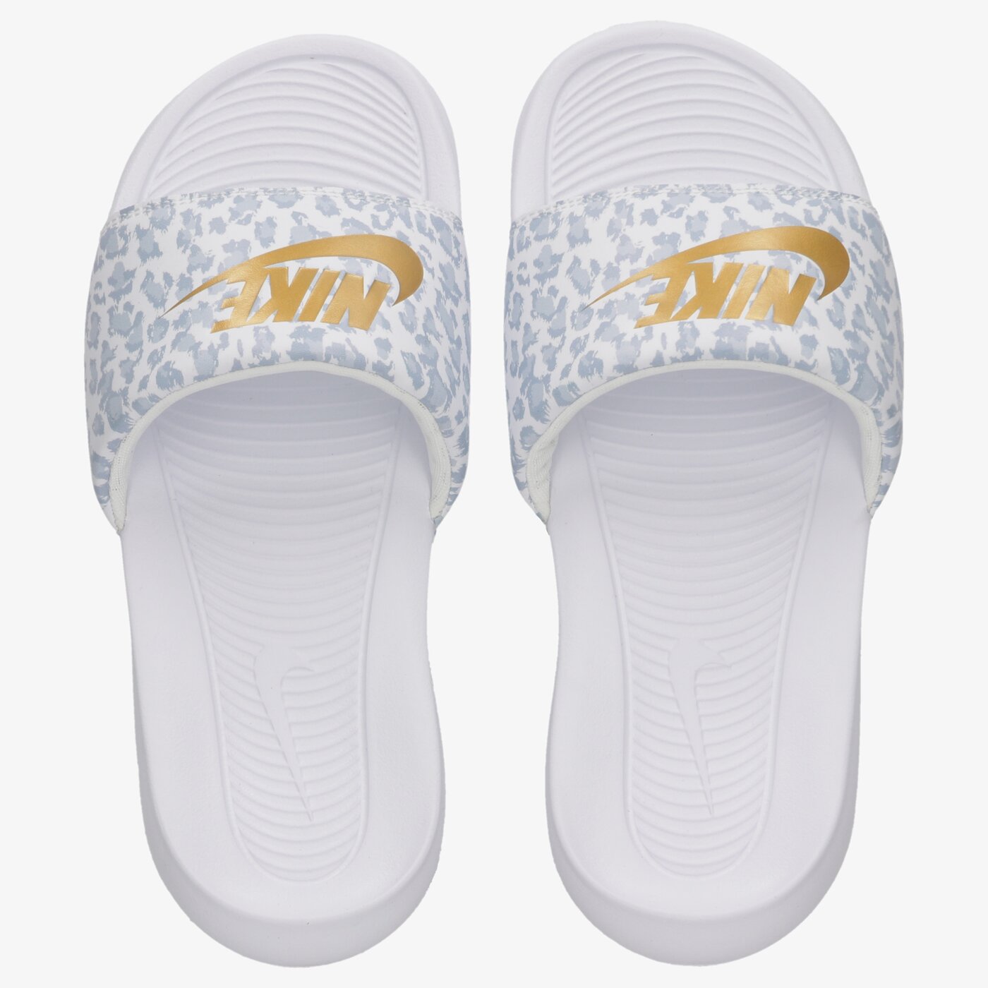 Дамски чехли и сандали NIKE VICTORI ONE cn9676-103 цвят бял