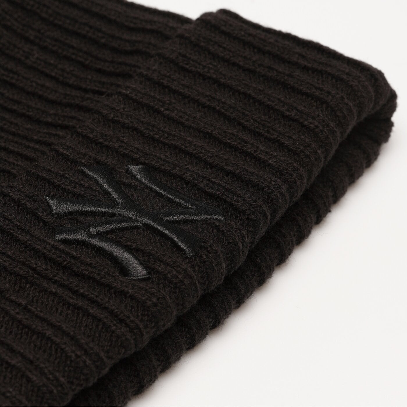 Дамска зимна шапка NEW ERA ШАПКА WMNS DOUBLE POM BEANIE NYY NEW YORK YANKEES 60364290 цвят черен