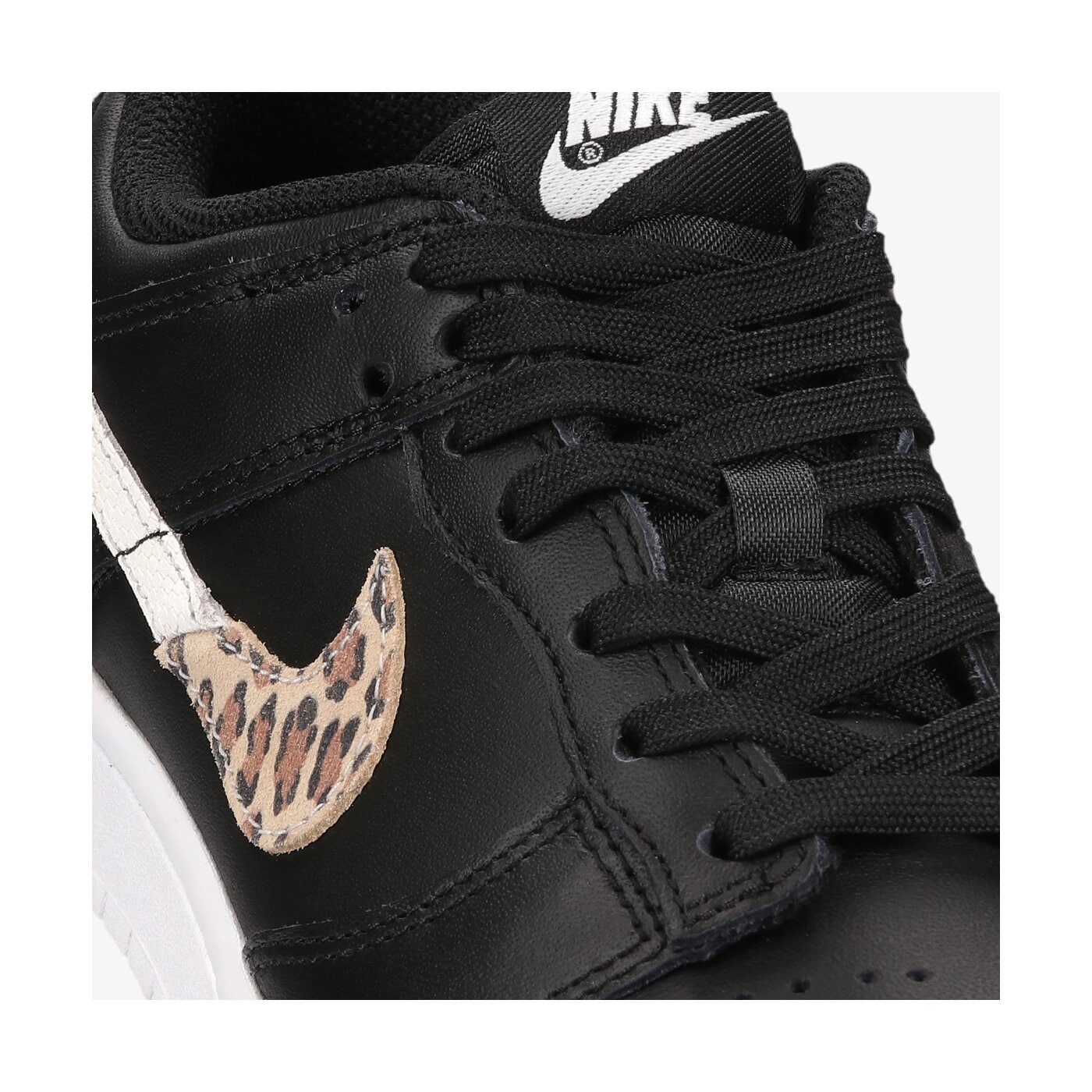 Дамски маратонки NIKE W DUNK LOW SE dd7099-001 цвят черен