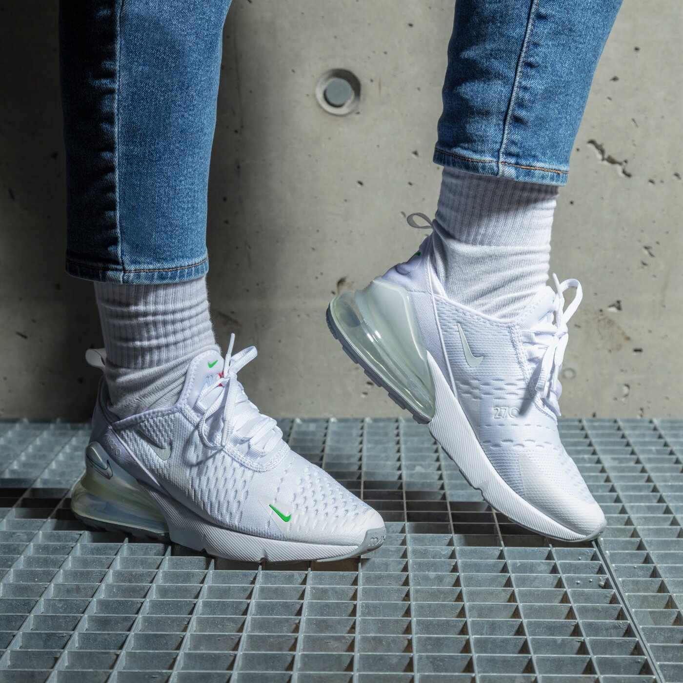 Детски маратонки NIKE AIR MAX 270 dm9474-100 цвят бял