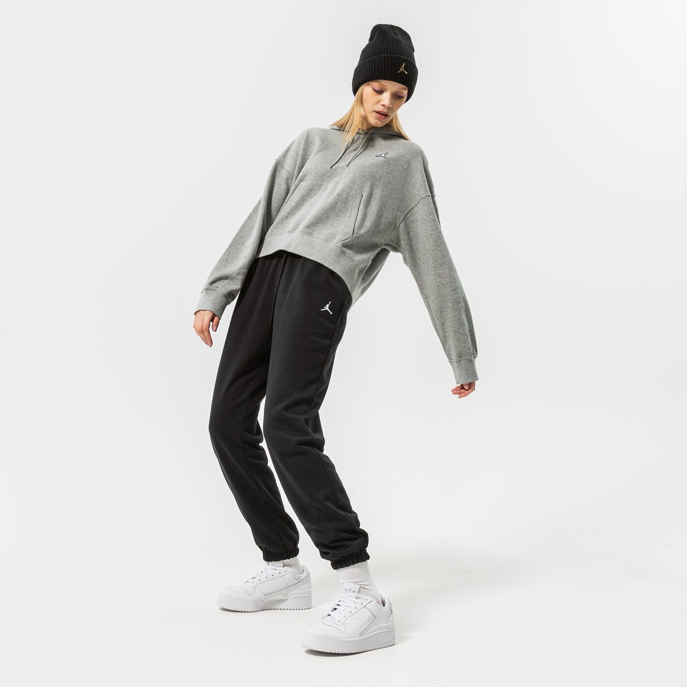 Дамски суичър JORDAN СУИТЧЪР С КАЧУЛКА W J ESSEN FLC HOODIE CORE dn4570-063 цвят сив