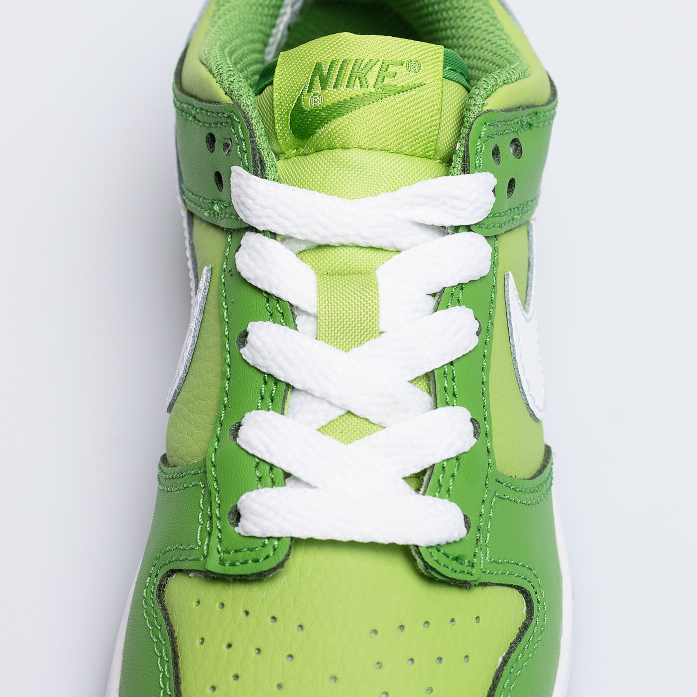 Детски маратонки NIKE DUNK LOW dh9756-301 цвят зелен