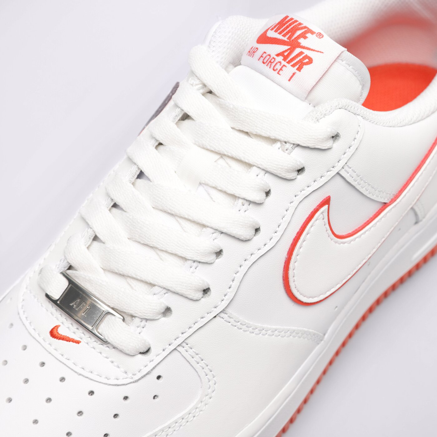 Мъжки маратонки NIKE AIR FORCE 1 '07  dv0788-102 цвят бял