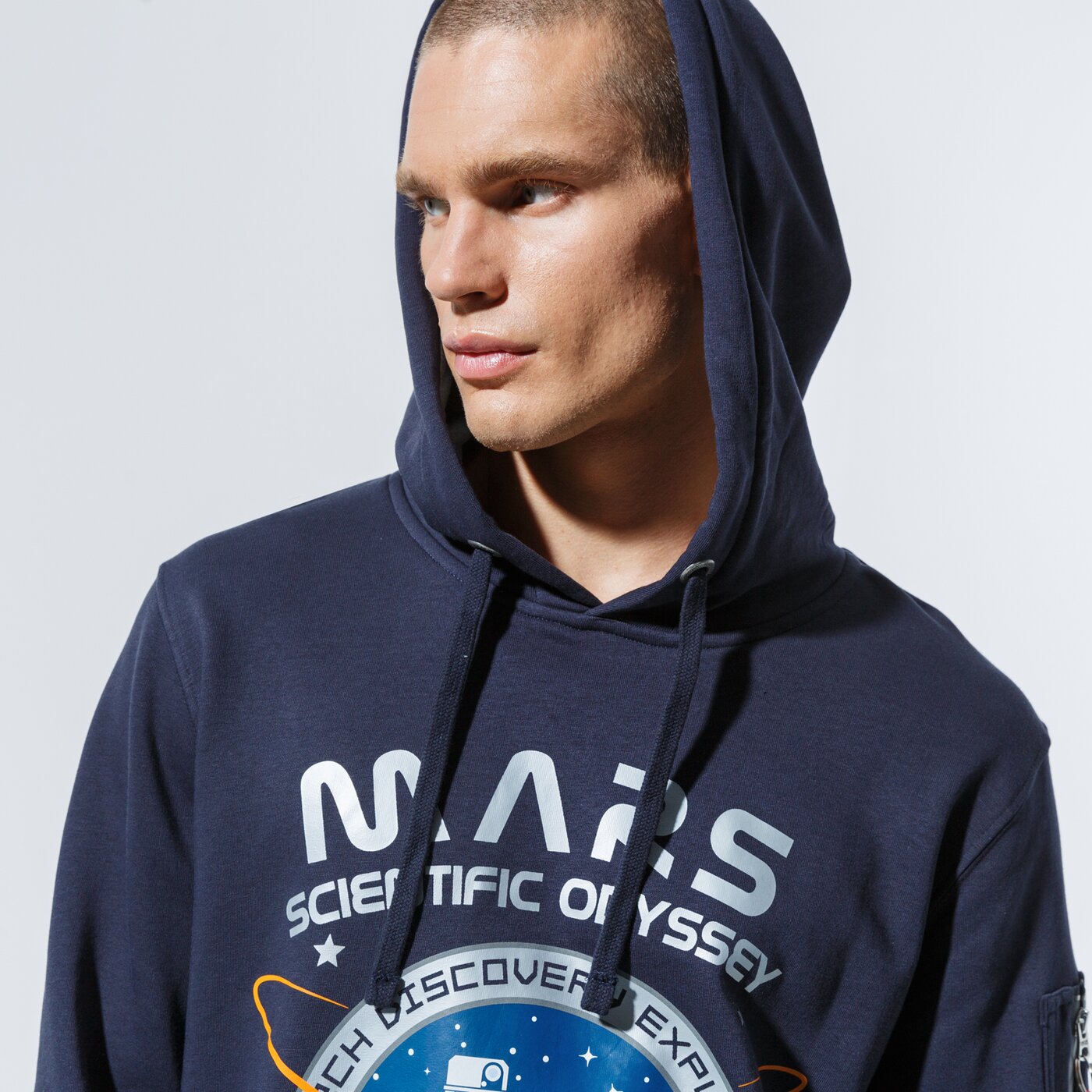 Мъжки суичър ALPHA INDUSTRIES СУИТЧЪР С КАЧУЛКА MISSION TO MARS HOODY 12633007 цвят тъмносин