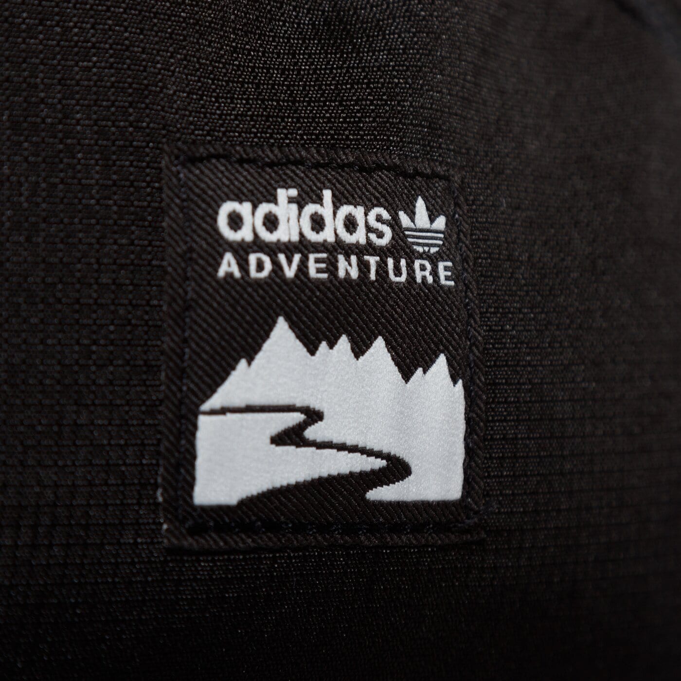 Дамска чанта за кръст ADIDAS ЧАНТА ЗА КРЪСТ WAISTBAG S he9720 цвят черен