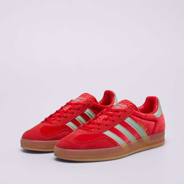 Дамски маратонки ADIDAS GAZELLE INDOOR W ig6786 цвят бордо