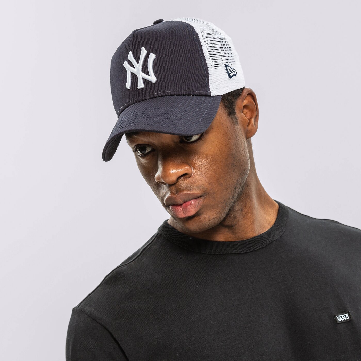 Мъжка шапка с козирка NEW ERA ШАПКА CLEAN TRUCKER NYY NAVY NEW YORK YANKEES NVY 11588489 цвят тъмносин