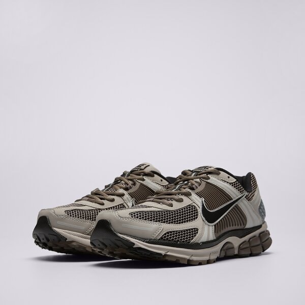 Мъжки маратонки NIKE ZOOM VOMERO 5 fb9149-005 цвят кафяв