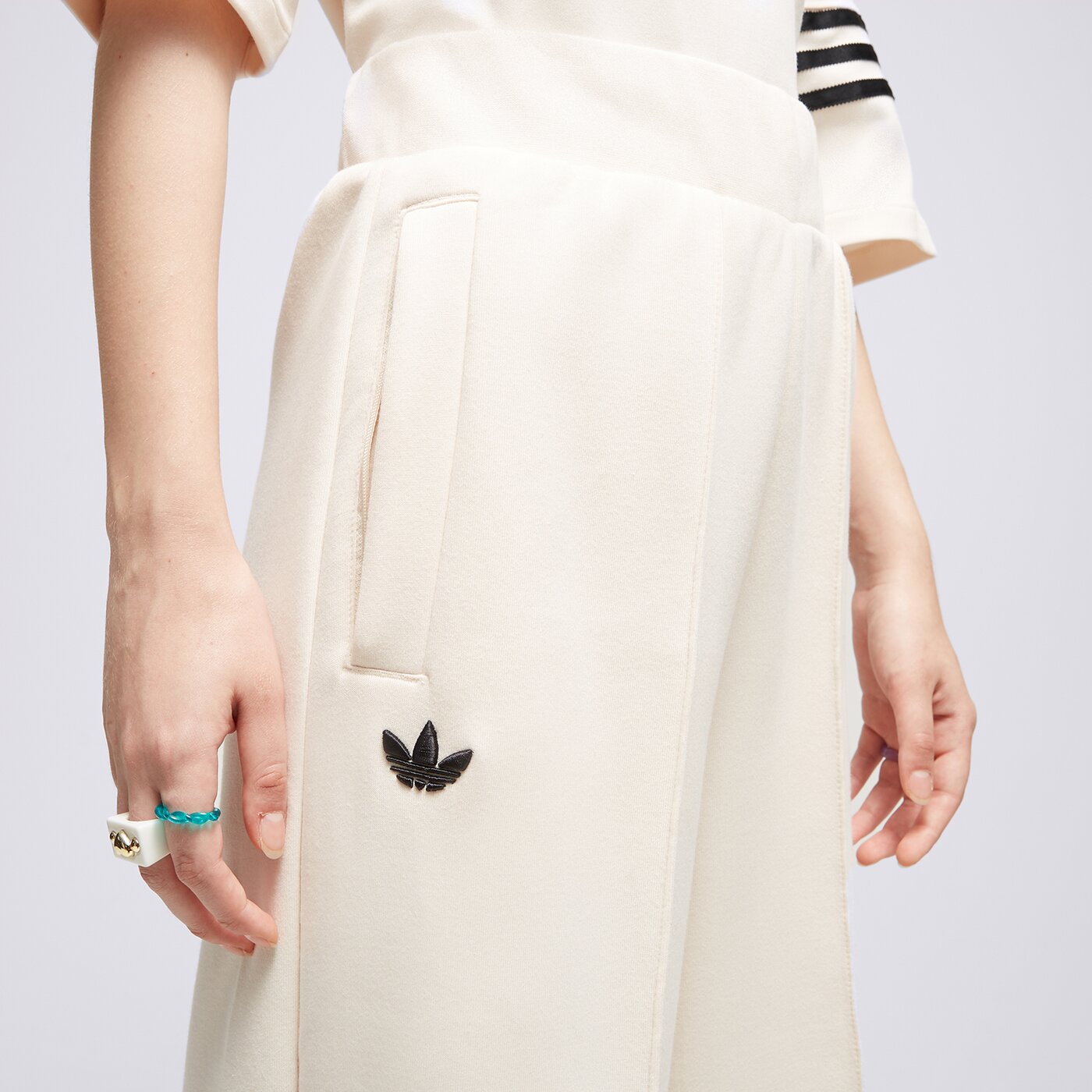 Дамски панталони ADIDAS ПАНТАЛОНИ TRACKPANT im1834 цвят бял