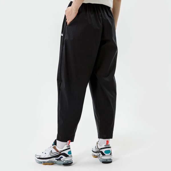 Дамски панталони NIKE ПАНТАЛОНИ W NSW ESSNTL WVN HR PNT CRV dd5975-010 цвят черен
