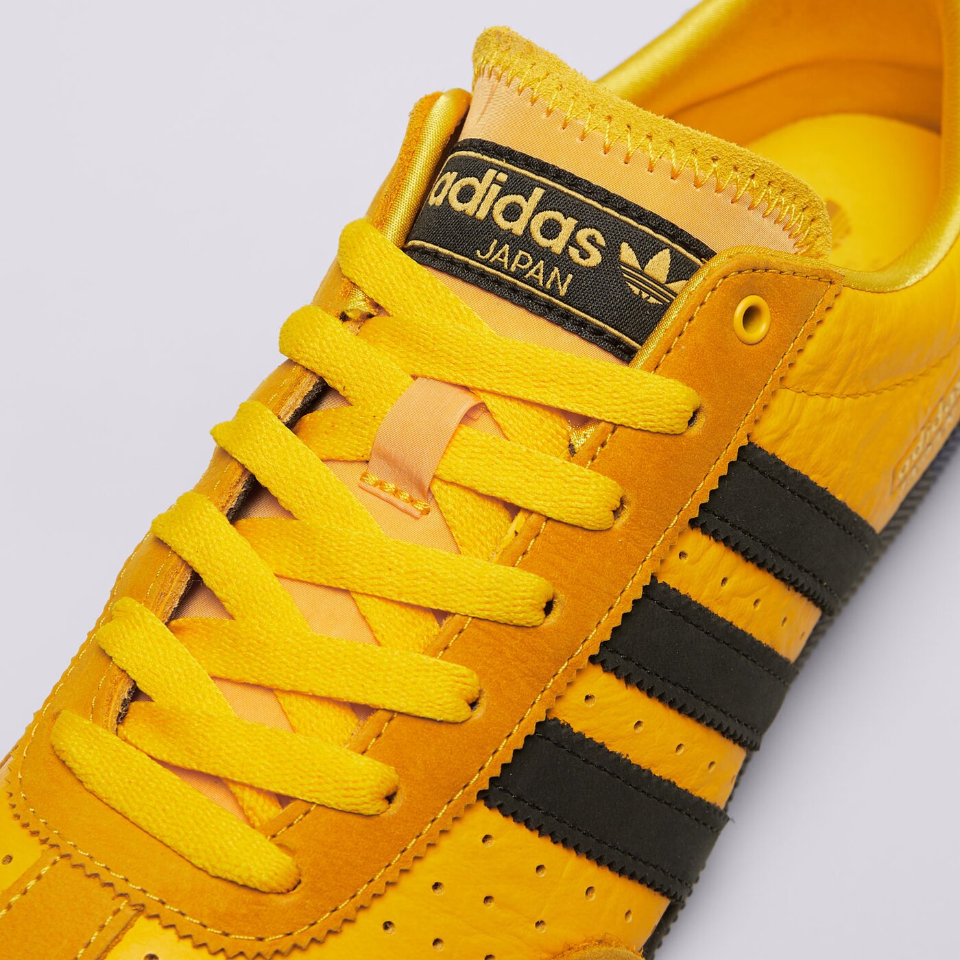 Дамски маратонки ADIDAS JAPAN W ji2665 цвят жълт