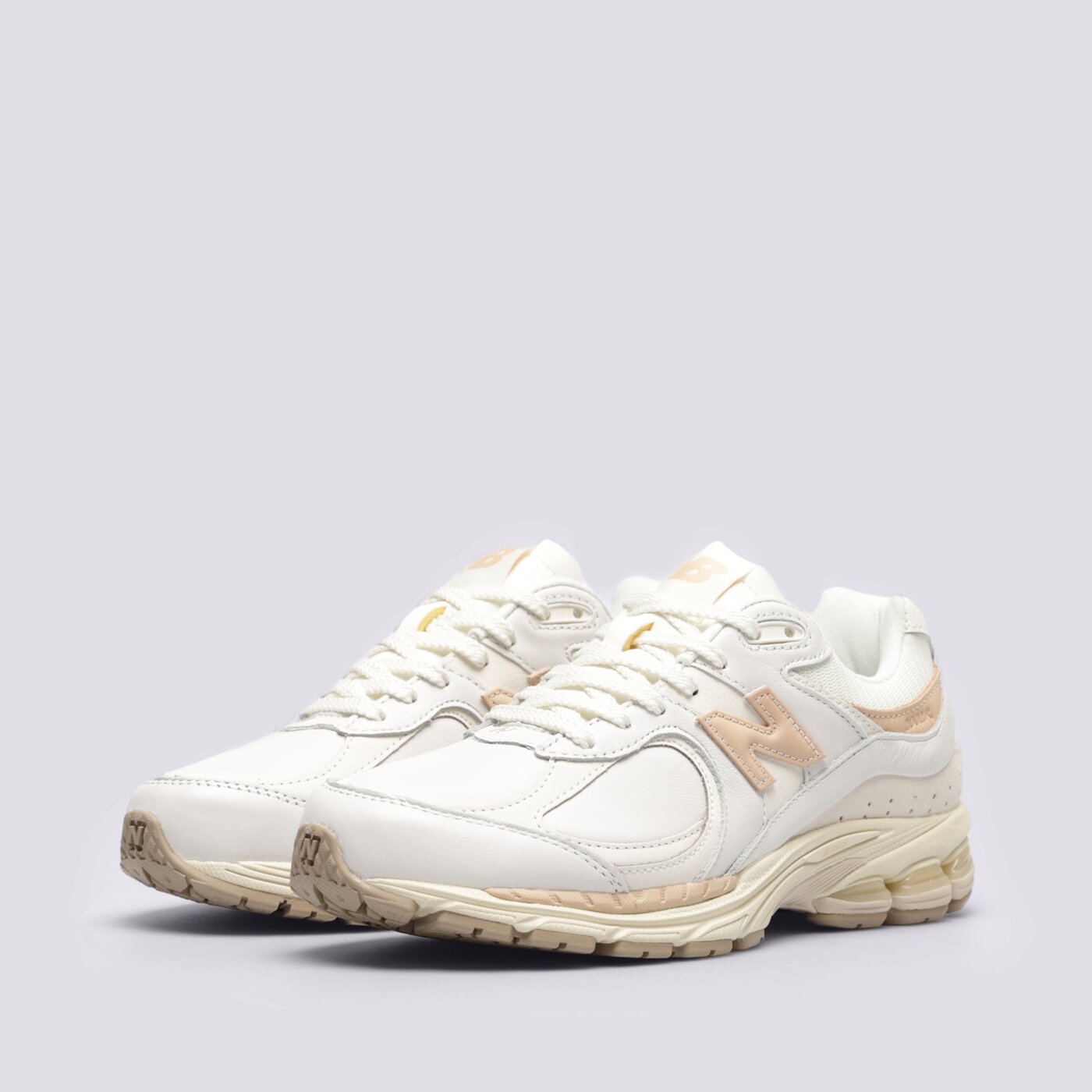 Дамски маратонки NEW BALANCE 2002  m2002rvf цвят бял