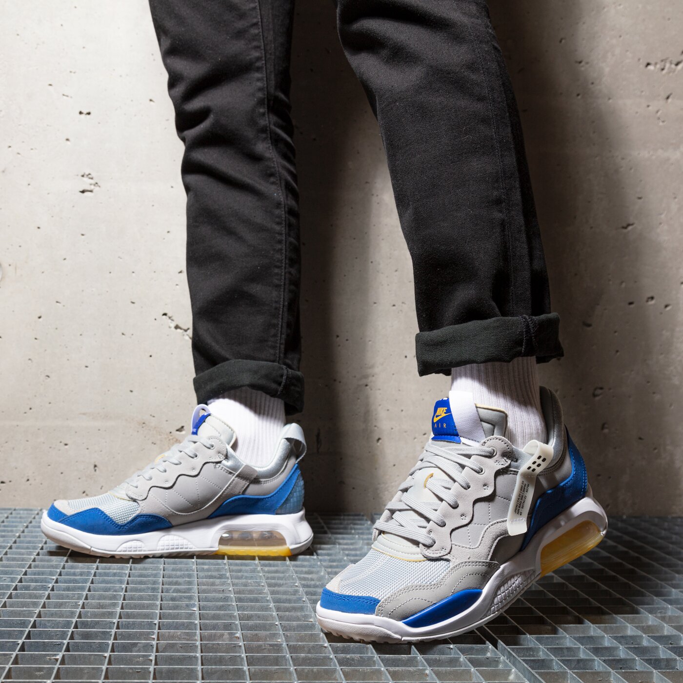 Мъжки маратонки JORDAN MA2  cv8122-004 цвят сив