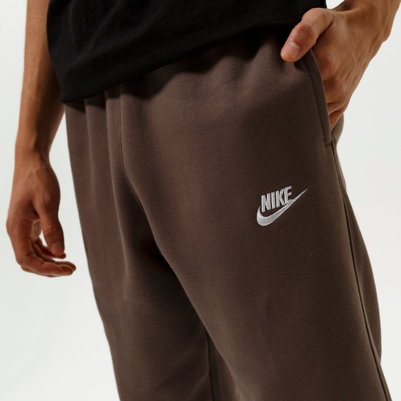 Мъжки панталони NIKE ПАНТАЛОНИ SPORTSWEAR CLUB FLEECE bv2671-004 цвят кафяв