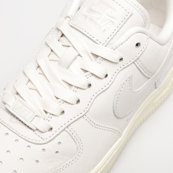 Дамски маратонки NIKE AIR FORCE 1 '07 PRM dr9503-100 цвят бял