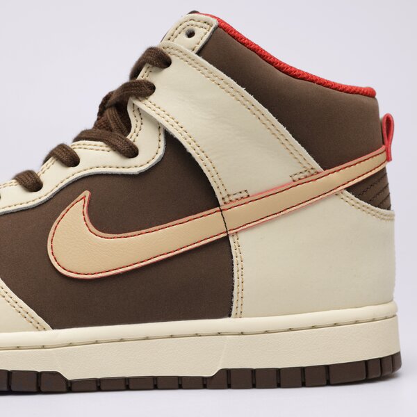 Мъжки маратонки NIKE DUNK HIGH RETRO SE fb8892-200 цвят кафяв