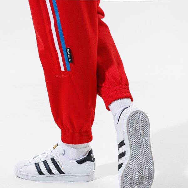 Дамски панталони ADIDAS ПАНТАЛОНИ TRACKPANT PB gn6981 цвят червен