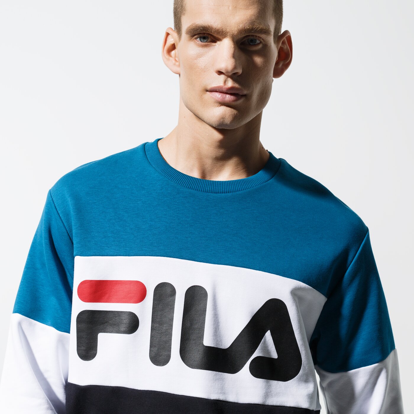 Мъжки суичър FILA СУИТЧЪР STRAIGHT BLOCKED CREW 681255a216 цвят син
