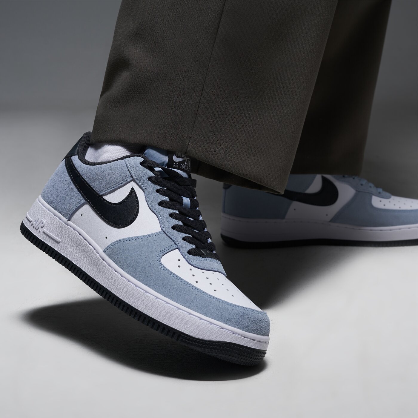 Мъжки маратонки NIKE AIR FORCE 1 '07 LV8 if6205-400 цвят сив