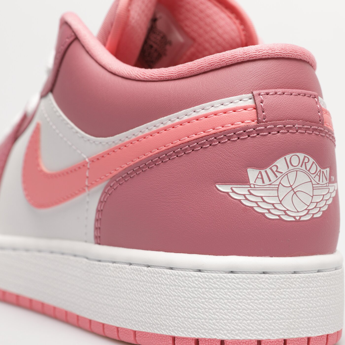 Детски маратонки AIR JORDAN 1 LOW  553560-616 цвят бял