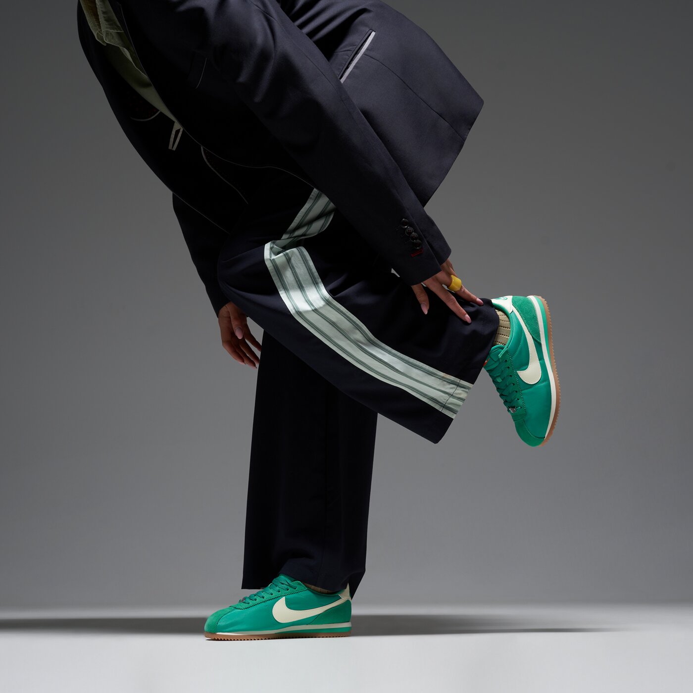 Дамски маратонки NIKE CORTEZ TEXTILE dz2795-301 цвят зелен