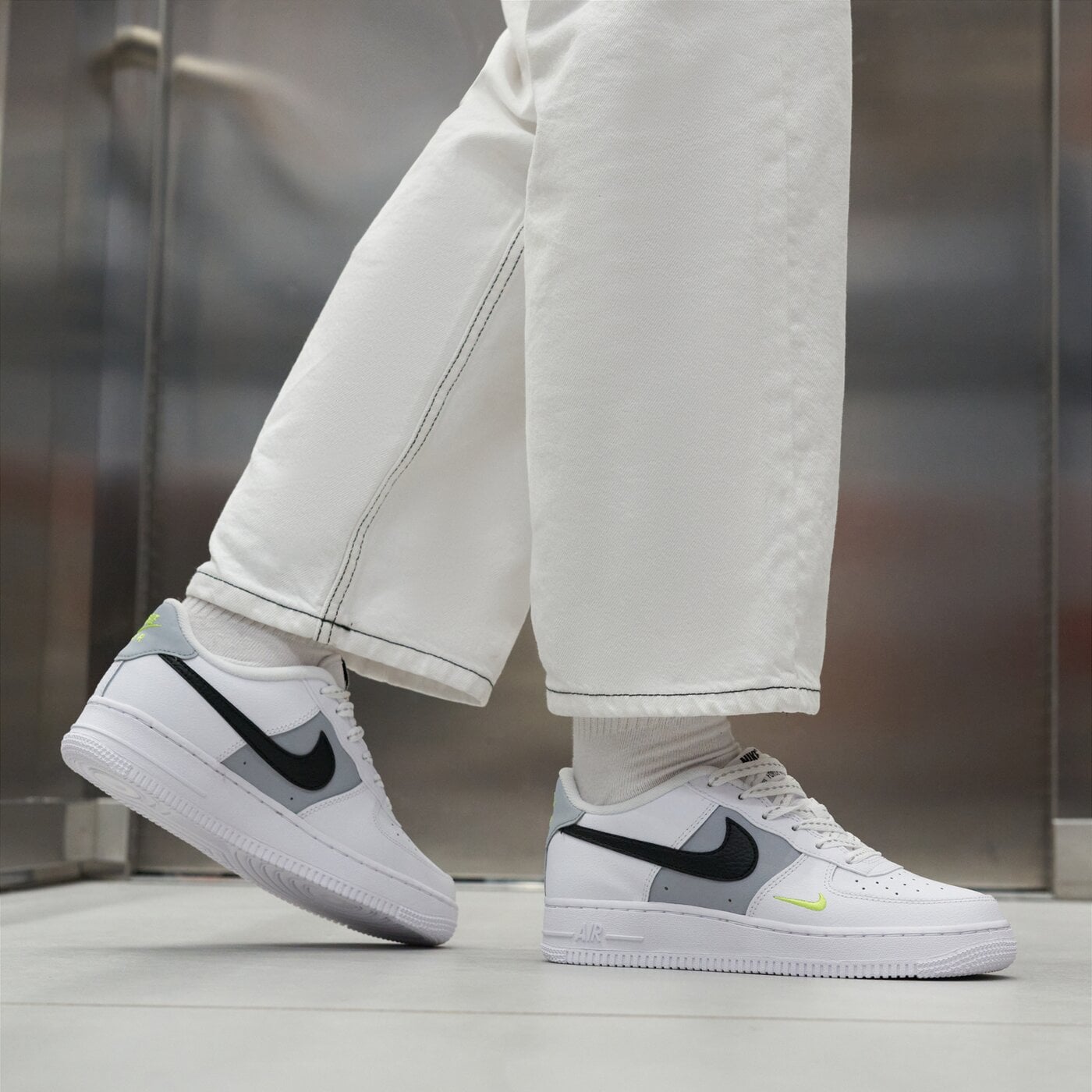 Детски маратонки NIKE AIR FORCE 1 GS fq7155-100 цвят бял