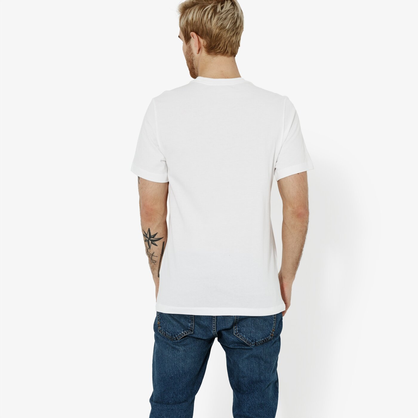 Мъжка тениска NIKE ТЕНИСКА SS M NSW TEE SWOOSH BMPR STKR ATHLETIC DEPARTME ar5027-100 цвят бял