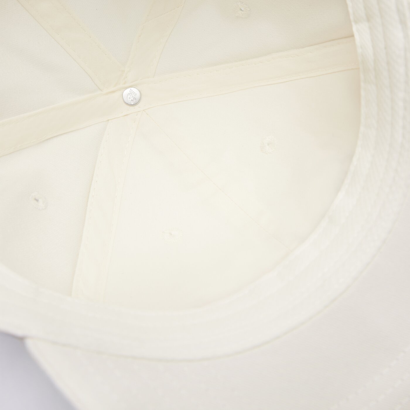 Дамска шапка с козирка NEW BALANCE ШАПКА ATHLETICS STRUCTURED HAT lah53004sst цвят бежов