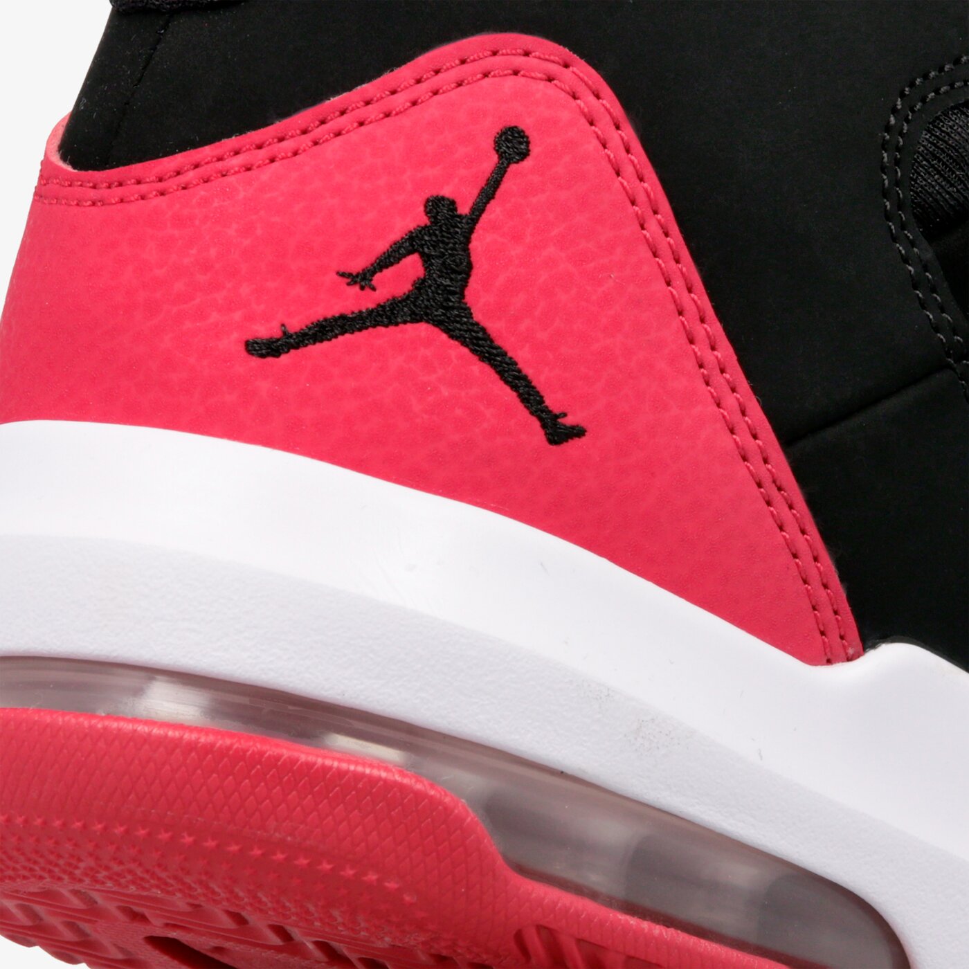 Мъжки маратонки JORDAN MAX AURA aq9084-023 цвят черен