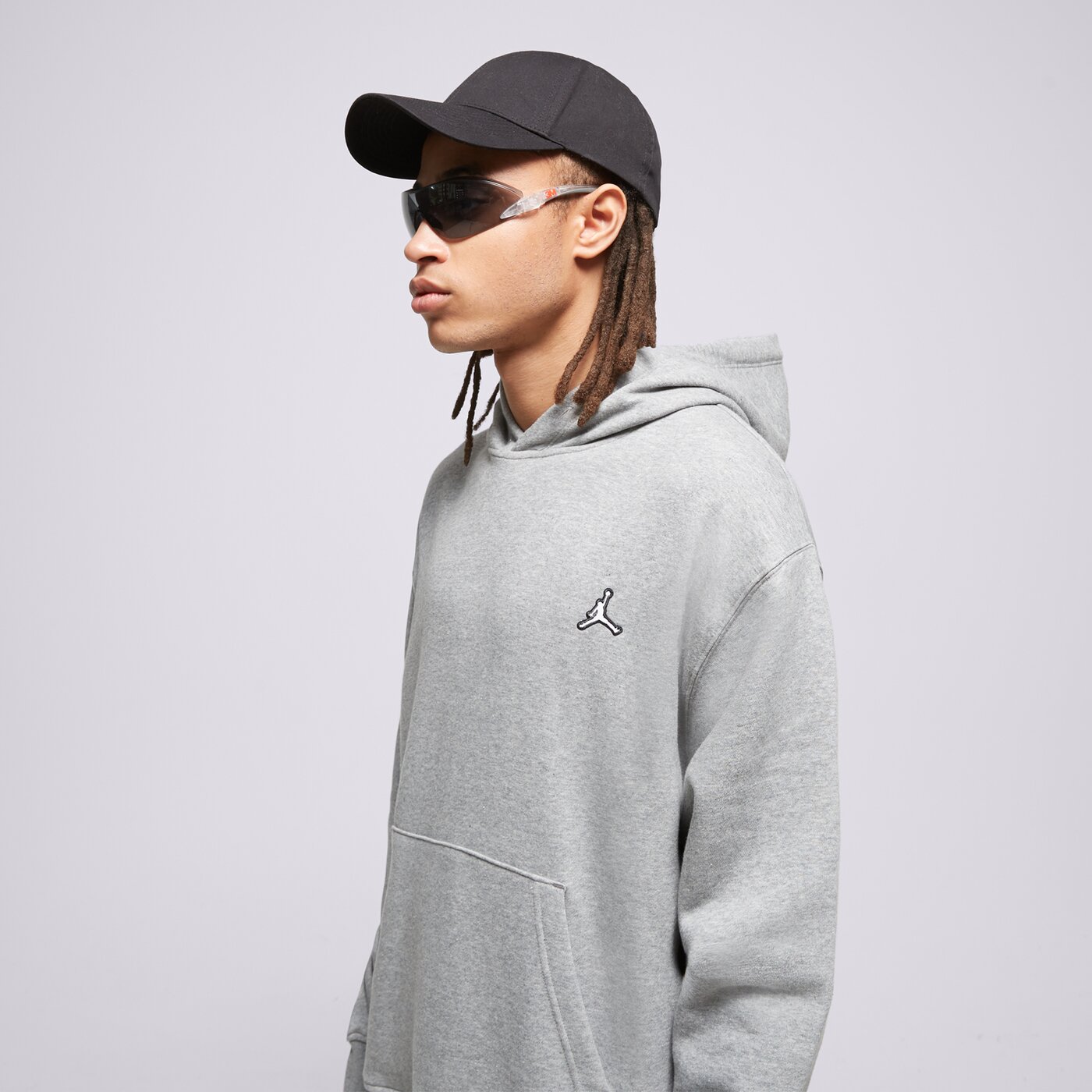 Мъжки суичър JORDAN СУИТЧЪР С КАЧУЛКА M J ESS FLC PO dq7466-091 цвят сив