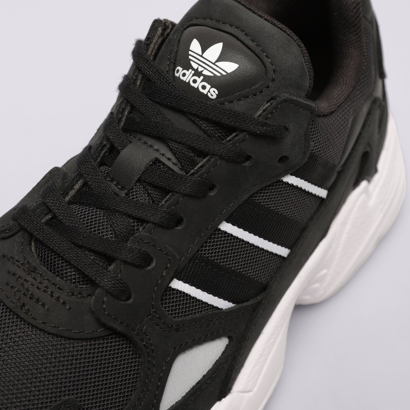 Дамски маратонки ADIDAS FALCON W ig8301 цвят черен