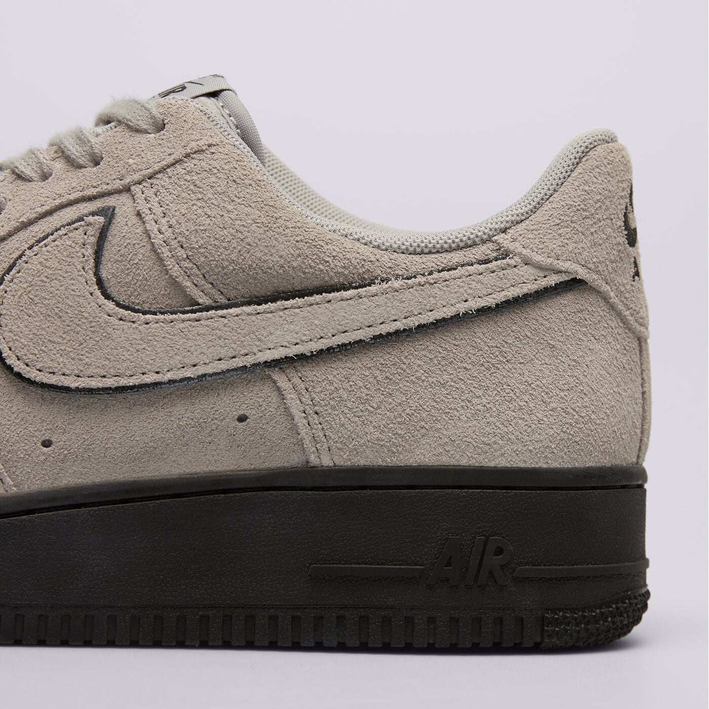 Мъжки маратонки NIKE AIR FORCE 1 '07 LV8 hq1966-001 цвят сив