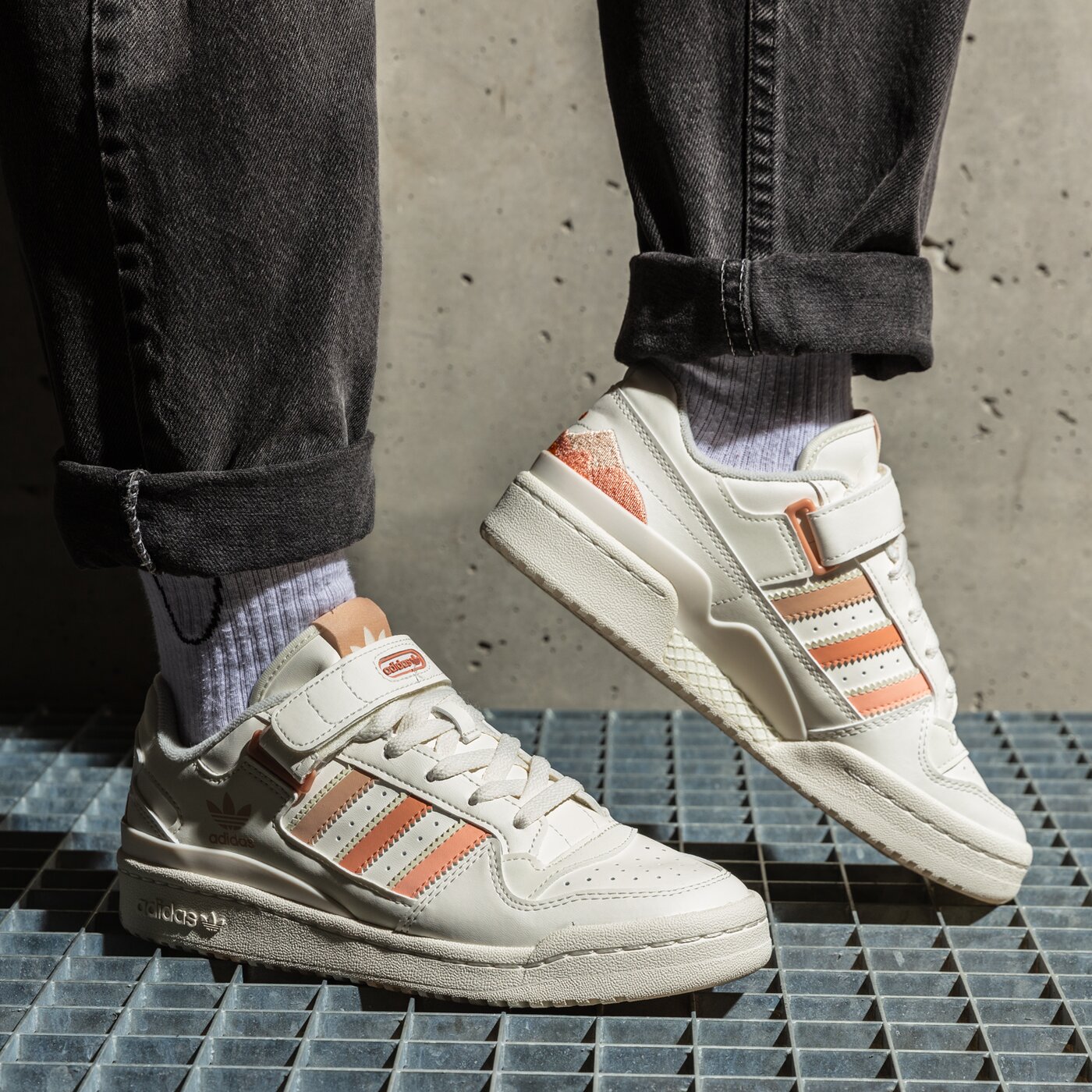 Дамски маратонки ADIDAS FORUM LOW W gv8345 цвят бял