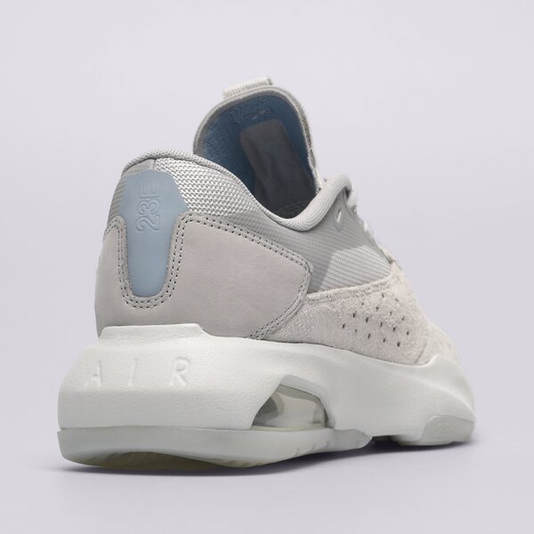 Мъжки маратонки JORDAN AIR 200E  dc9836-004 цвят бял