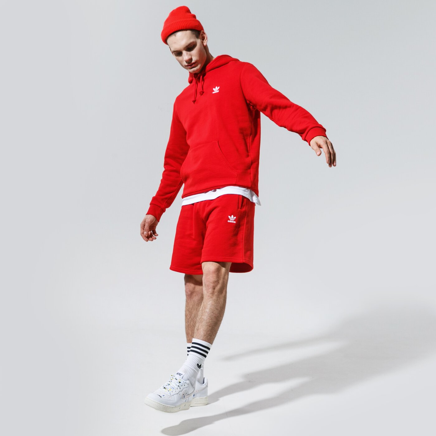 Мъжки суичър ADIDAS СУИТЧЪР С КАЧУЛКА ESSENTIAL HOODY gn3389 цвят червен