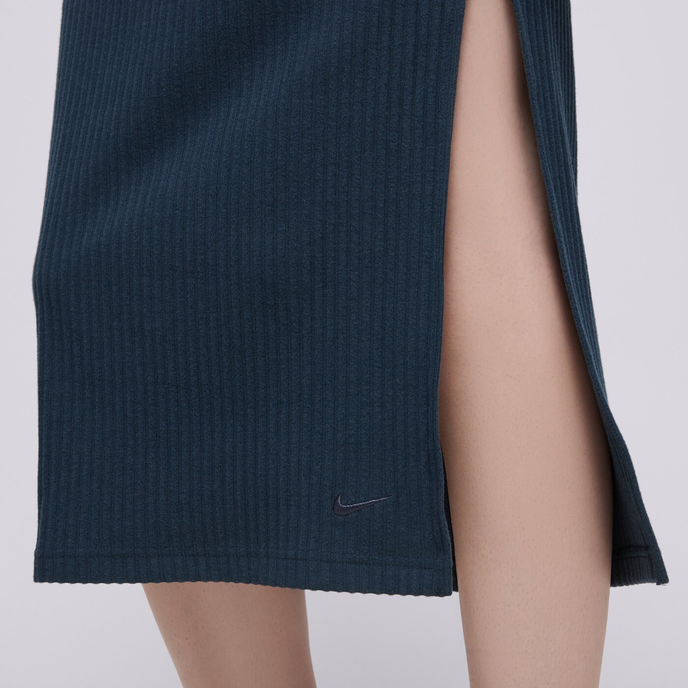 Дамски NIKE ПОЛА W NSW NK CHLL KNT RIB MD SKIRT fq1636-478 цвят тъмносин