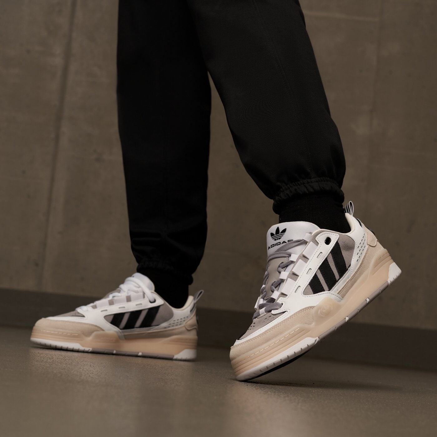 Мъжки маратонки ADIDAS ADI2000 gv9544 цвят бял