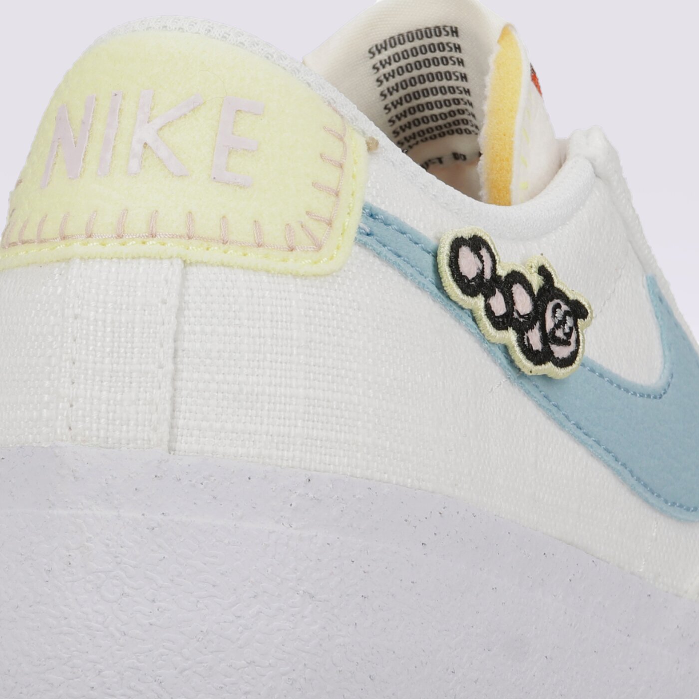 Дамски маратонки NIKE BLAZER LOW PLATFORM NEXT NATURE dj6376-100 цвят бял