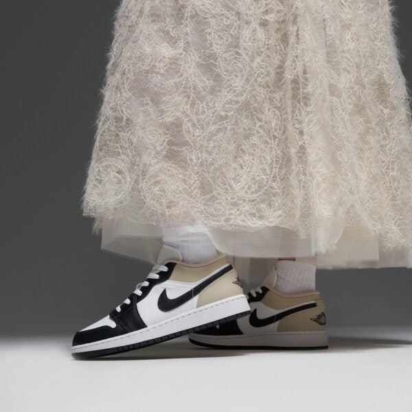 Детски маратонки JORDAN 1 LOW 553560-153 цвят бежов