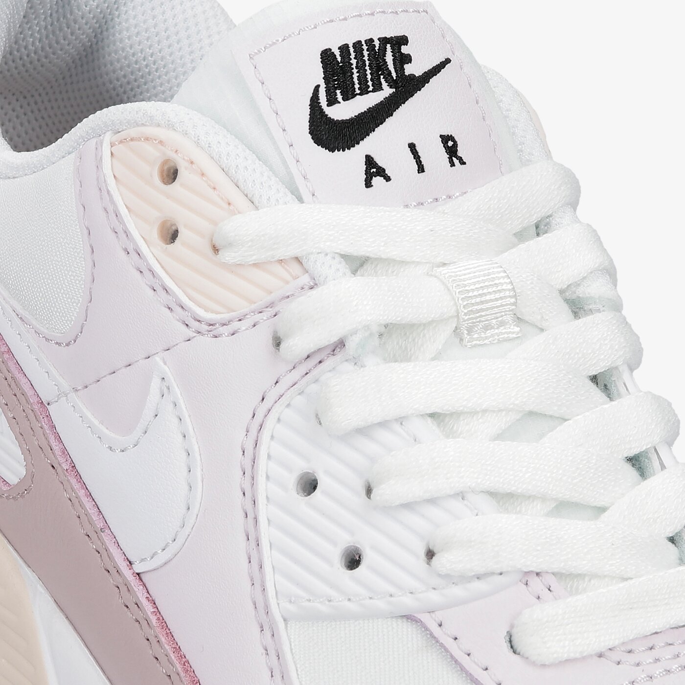 Дамски маратонки NIKE AIR MAX 90  cv8819-100 цвят бял