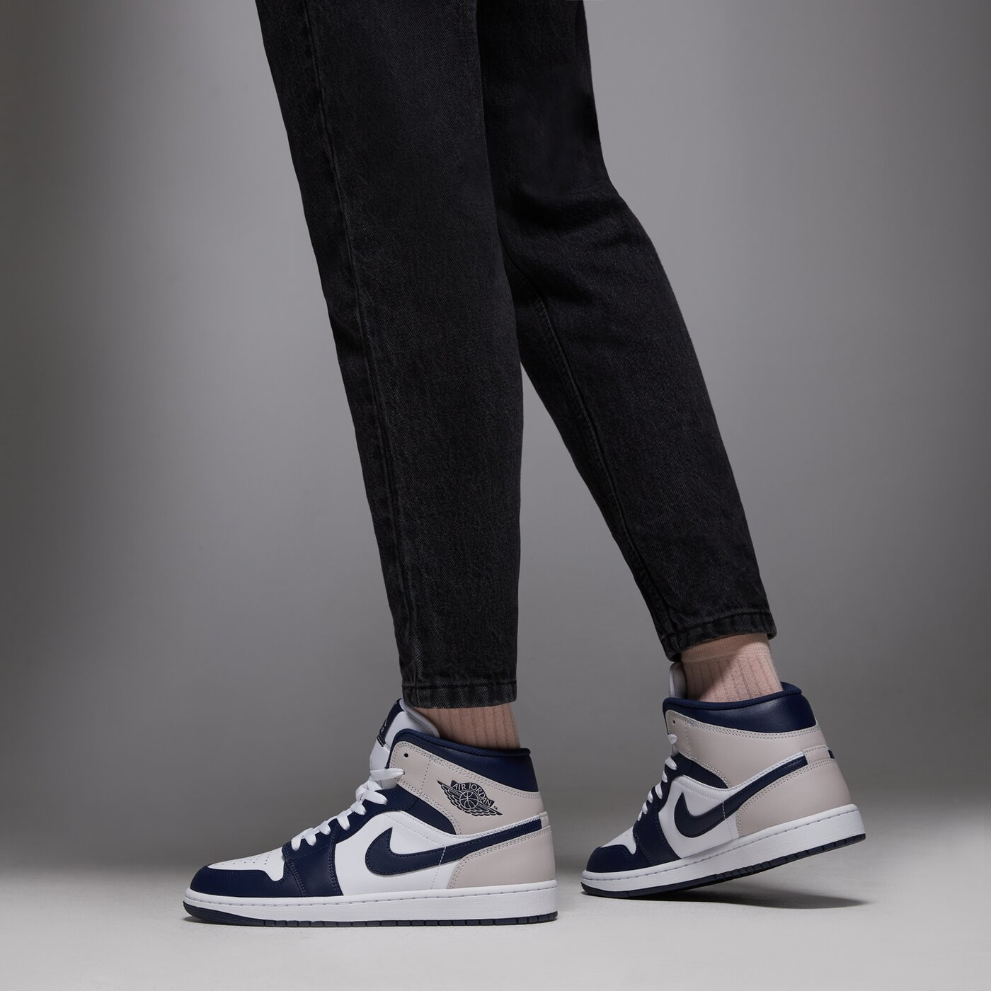 Мъжки маратонки AIR JORDAN 1 MID  dq8426-146 цвят бял