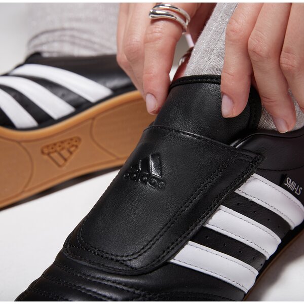 Дамски маратонки ADIDAS TAEKWONDO jq4775 цвят черен