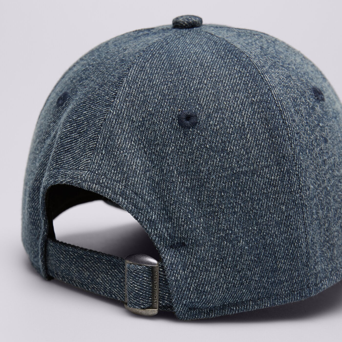 Дамска шапка с козирка NEW ERA ШАПКА WMNS ACID DENIM 920 NYY NEW YORK YANKEES 60595375 цвят тъмносин