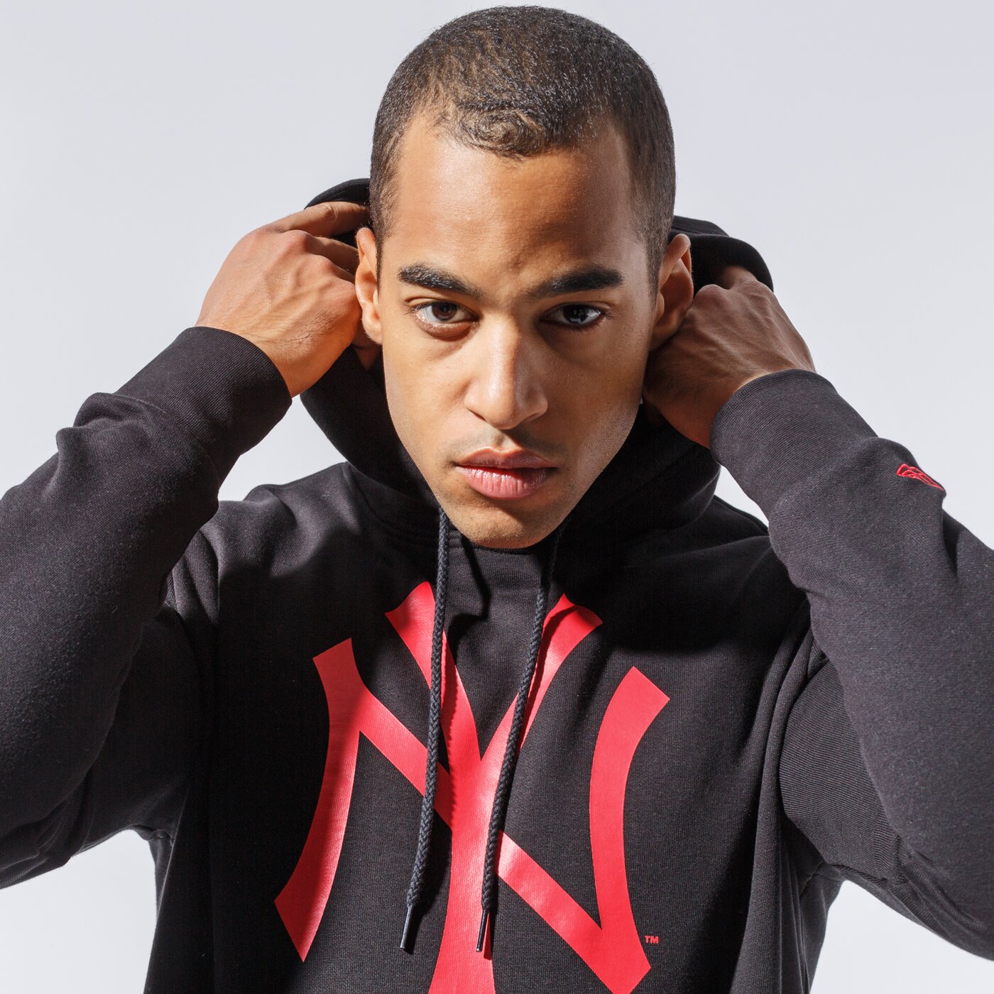 Мъжки суичър NEW ERA СУИТЧЪР С КАЧУЛКА MLB SEASONAL TEAM LOGO HDY NEYYAN  12485716 