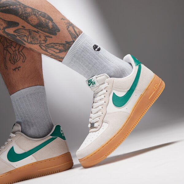 Мъжки маратонки NIKE AIR FORCE 1 '07 LV8 fq8714-001 цвят бежов