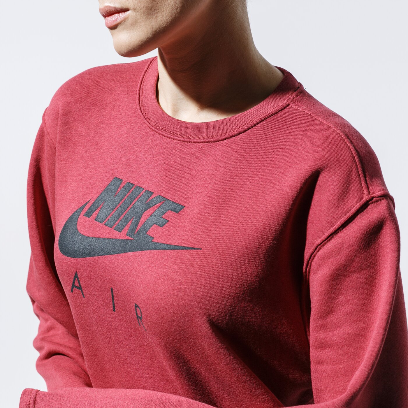 Дамски суичър NIKE СУИТЧЪР W NSW AIR CREW АНЦУГS BB FLC bv5134-661 цвят бордо