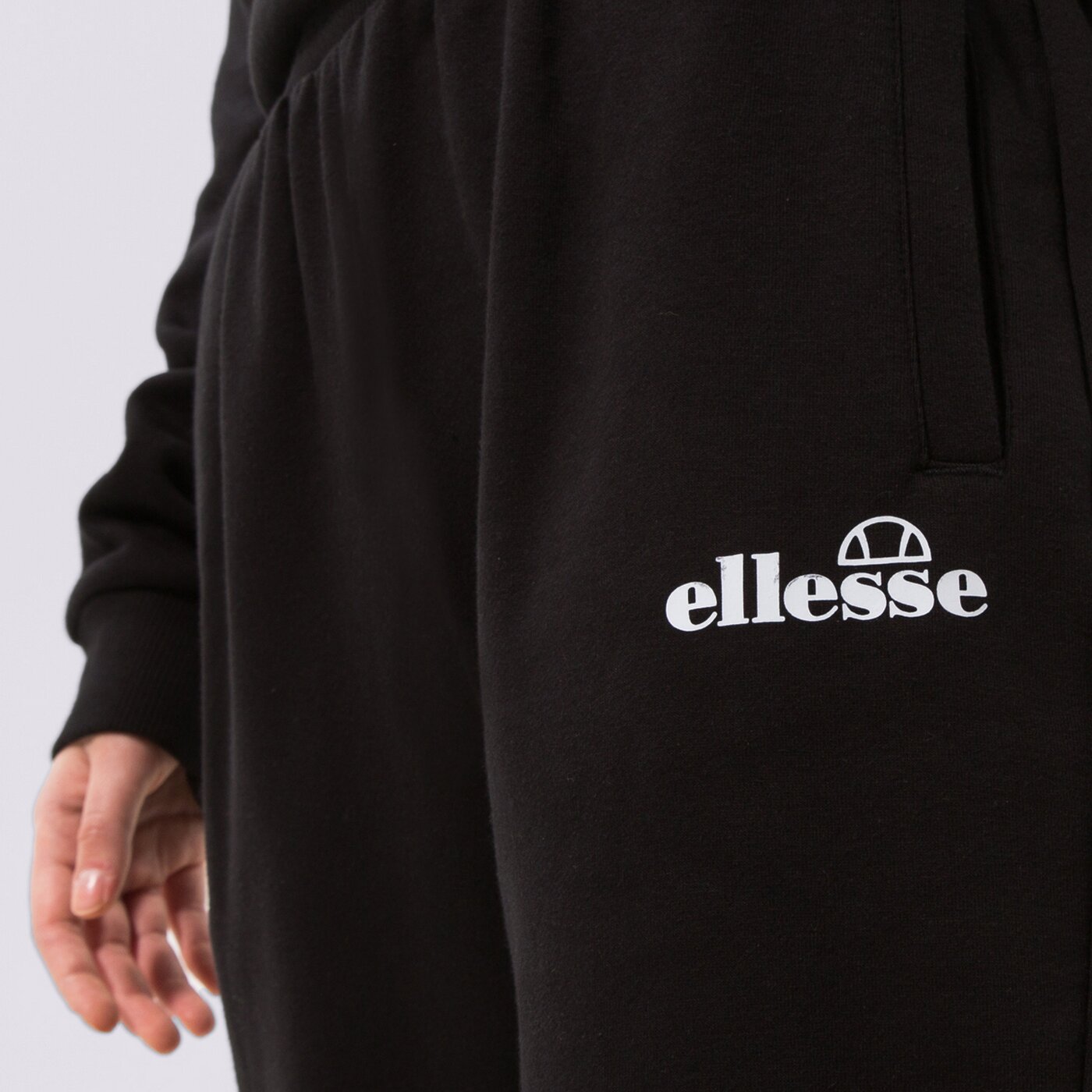 Дамски панталони ELLESSE ПАНТАЛОНИ MAJANA JOG PANT BLK sgp16457011 цвят черен