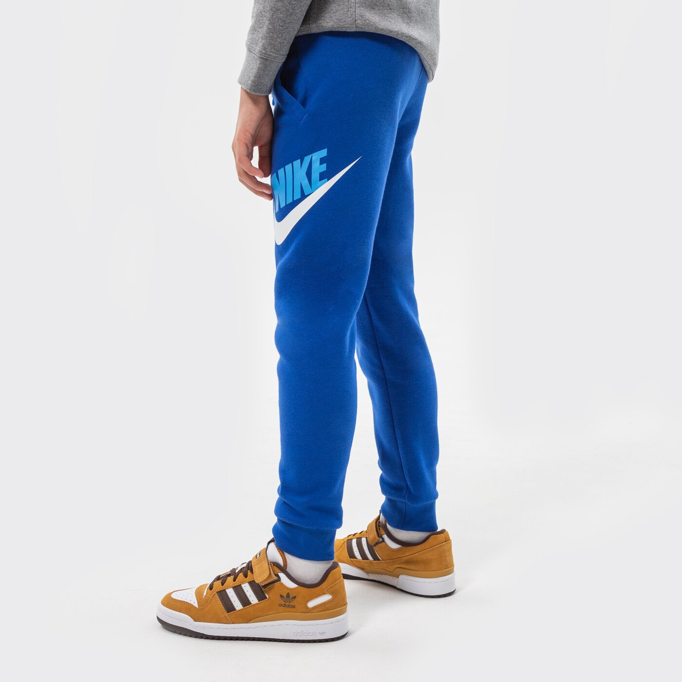 Детски панталони NIKE ПАНТАЛОНИ NIKE SPORTSWEAR CLUB FLEECE BOY cj7863-481 цвят син